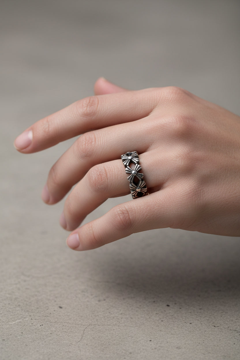 Fleur X Ring