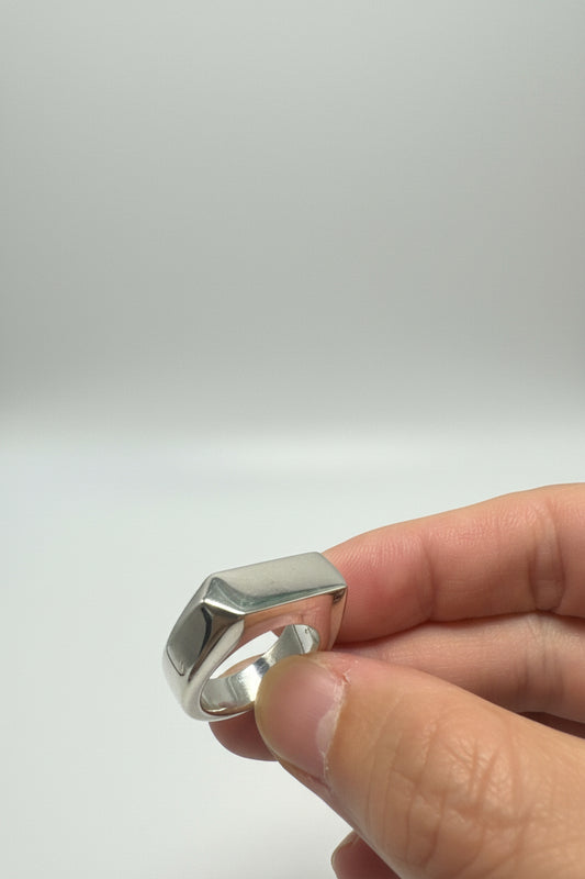 Plain arrow ring
