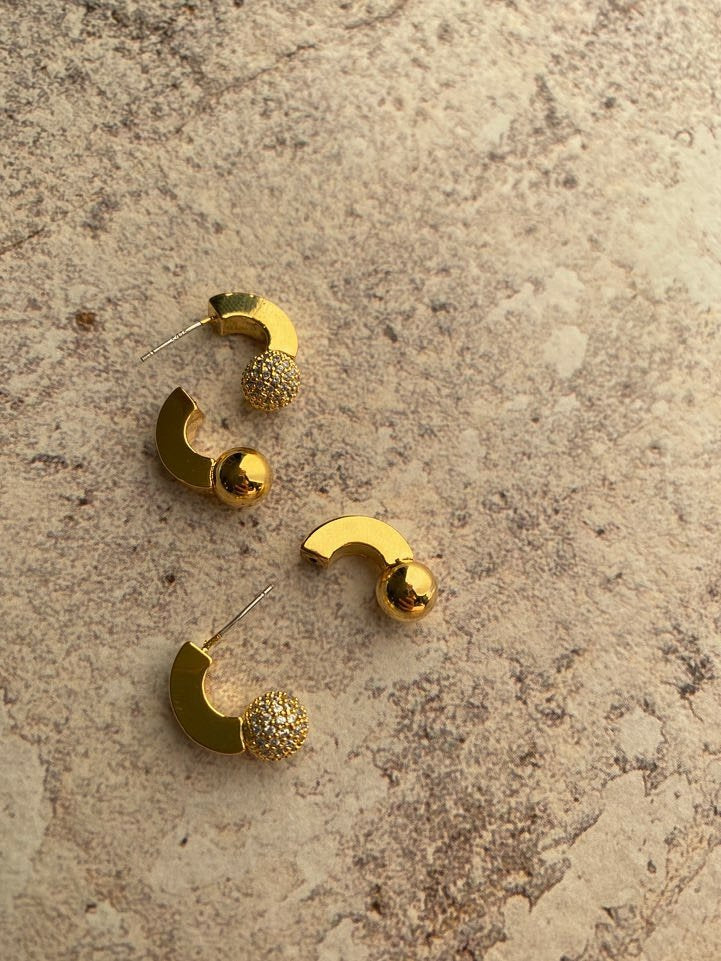 Glist Dos Earrings in Sliver