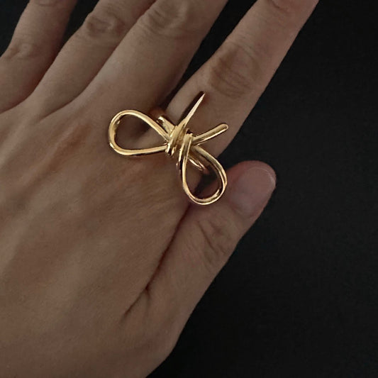 Laurel Grande Ring in silver