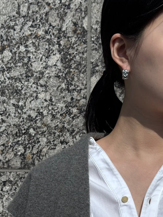 Em Square earrings in Gold