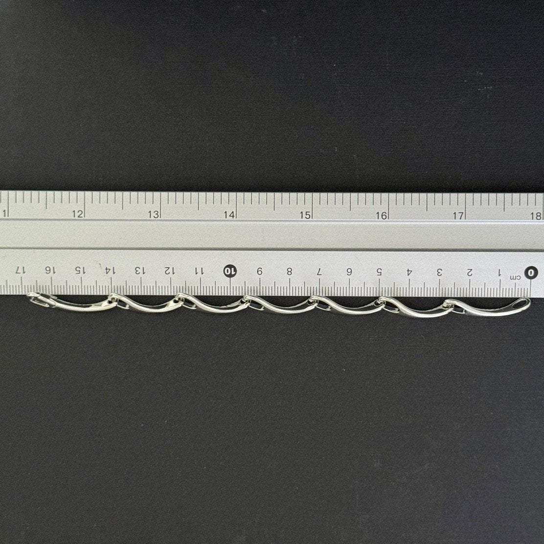 Mari Bracelet in Gold