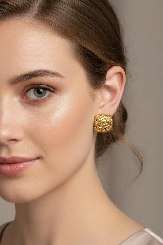 Tempo Clip Earrings Gold