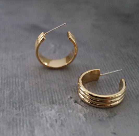 Strada Plain Earrings in Silver