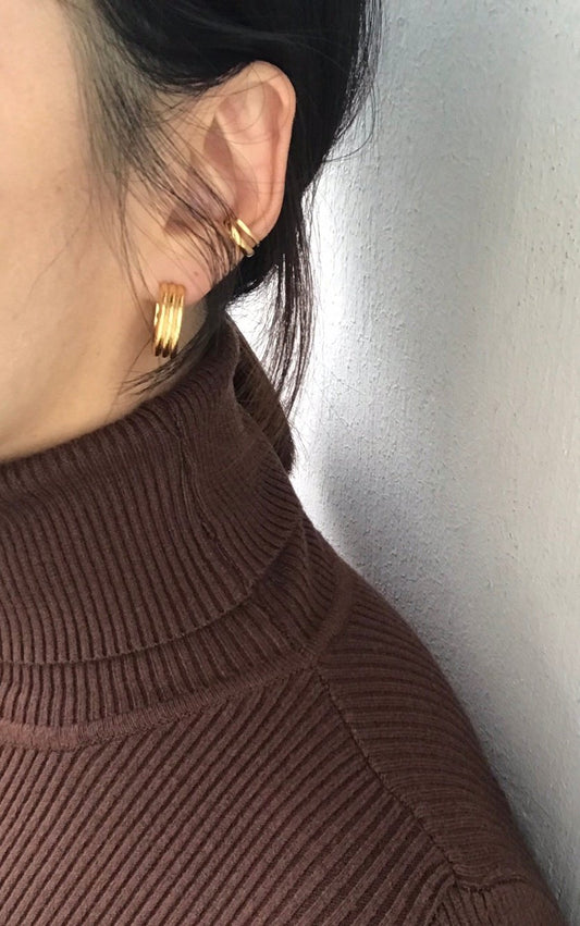 Strada Plain Earrings in Gold