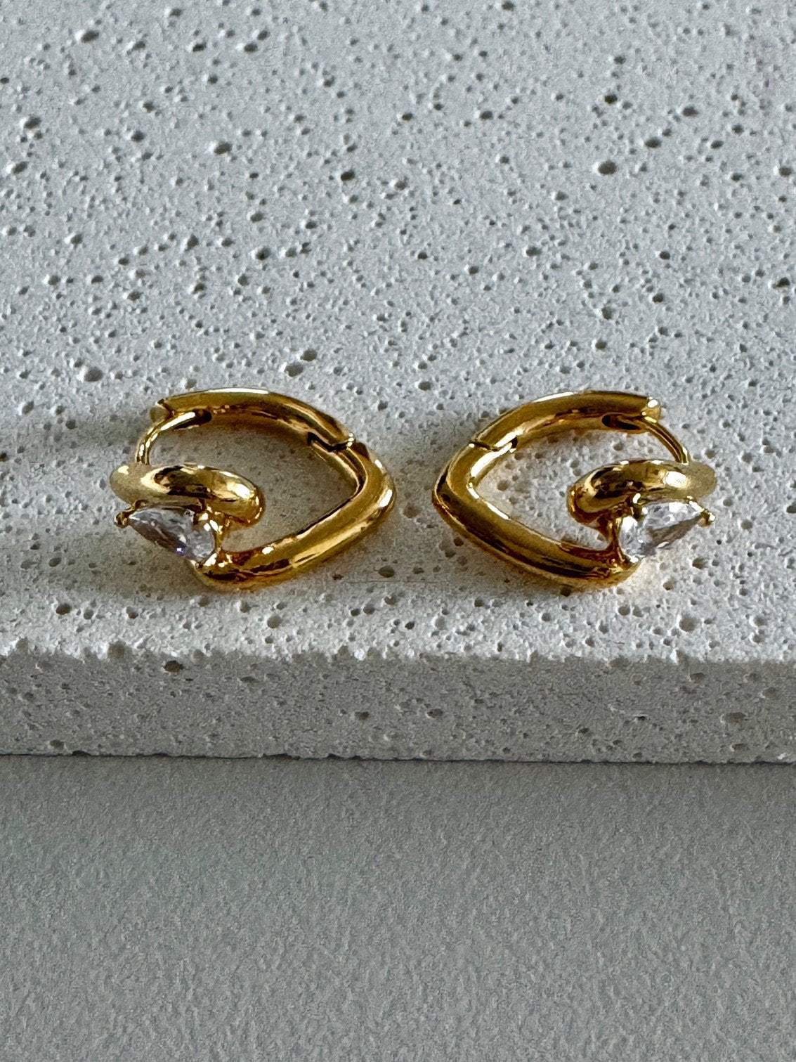Luv Hoop Earrings Gold