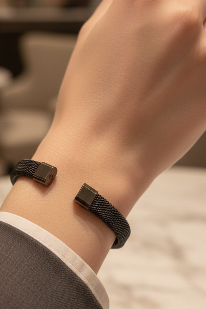 Mesh Bangle