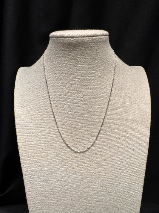Fine Thick Oval Necklace In Sliver
