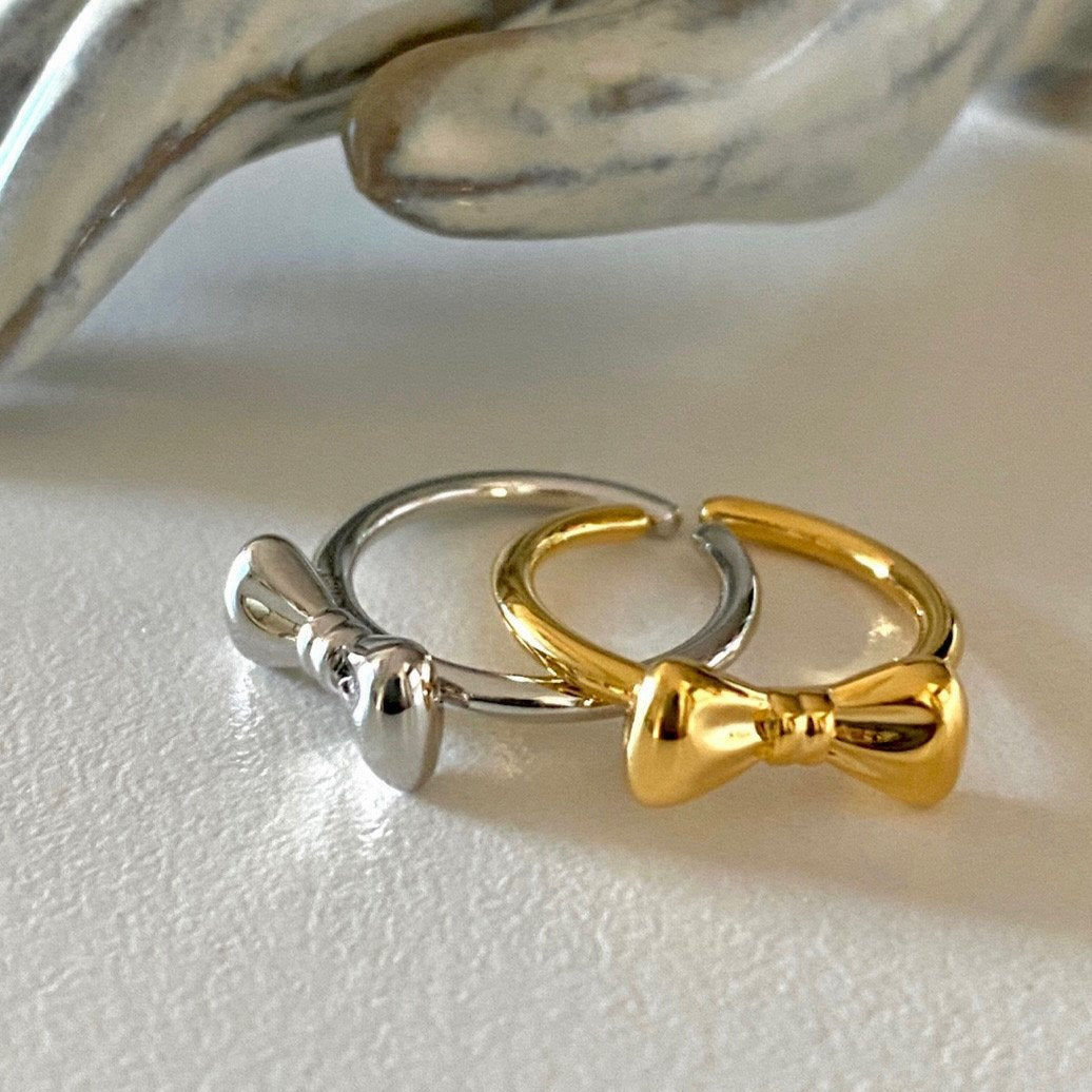 Laurel Ring in Silver