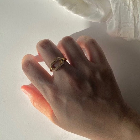 Corrine Ring in Gold