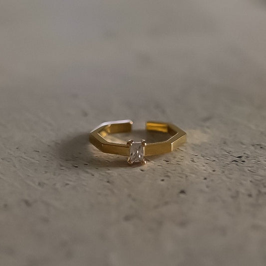 Octo Thin Diamante Ring in Gold
