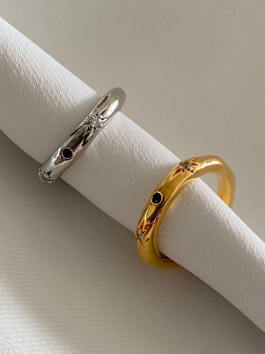 Dea Starred Ring in Gold