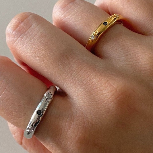 Dea Starred Ring in Silver