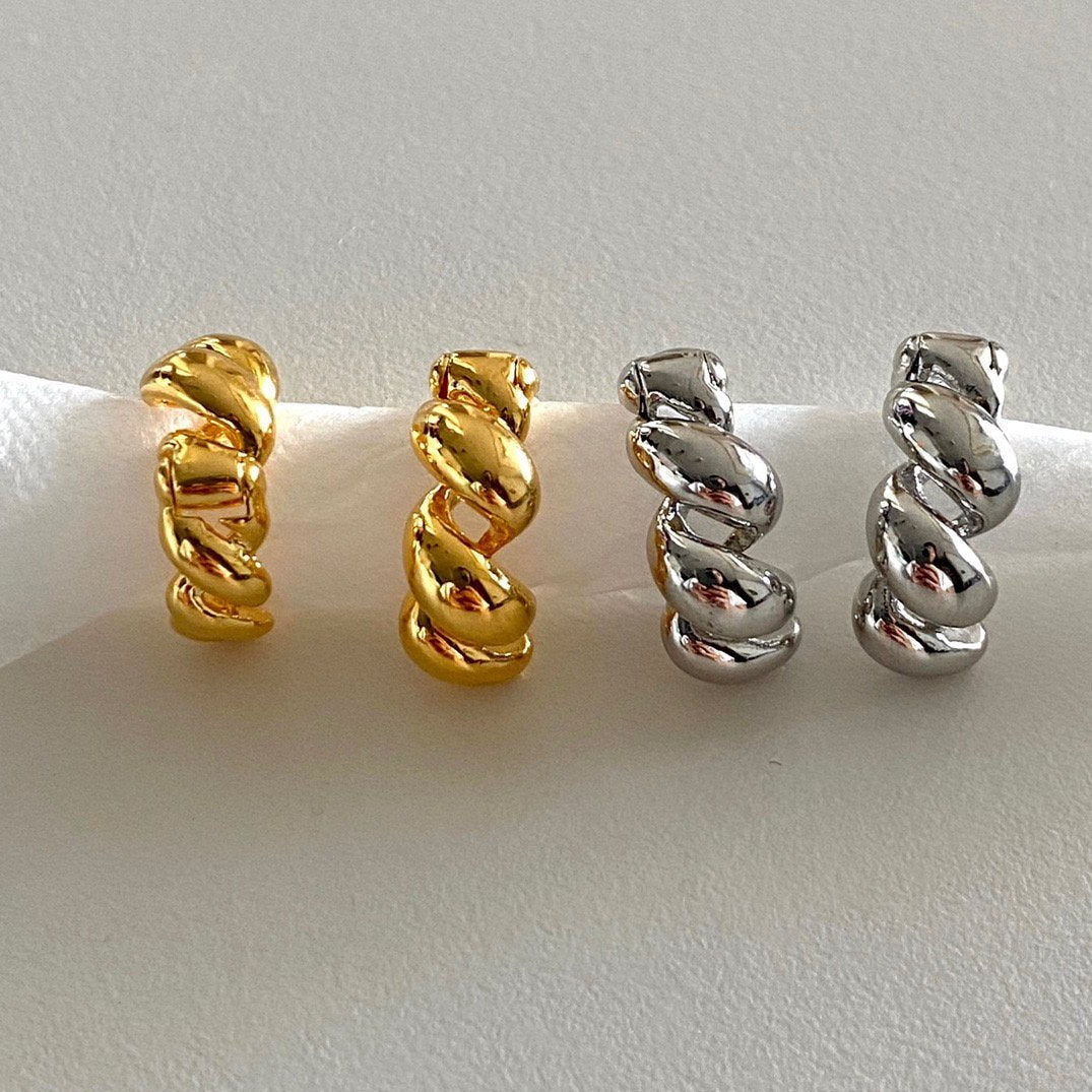 Emily Dos Earrings in Silver