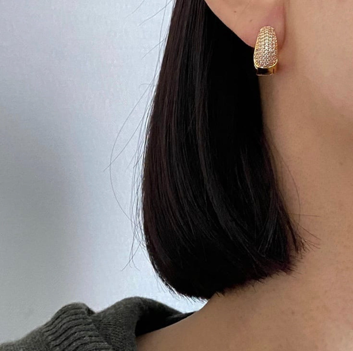 Caviar Huggies Earrings in Gold