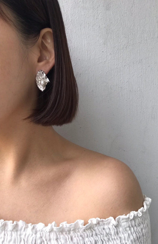 Relic Pearl Earrings in Silver