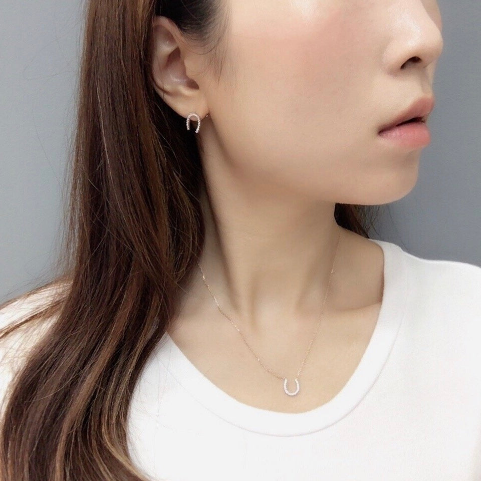 Lucky Horseshoe Necklace in Silver