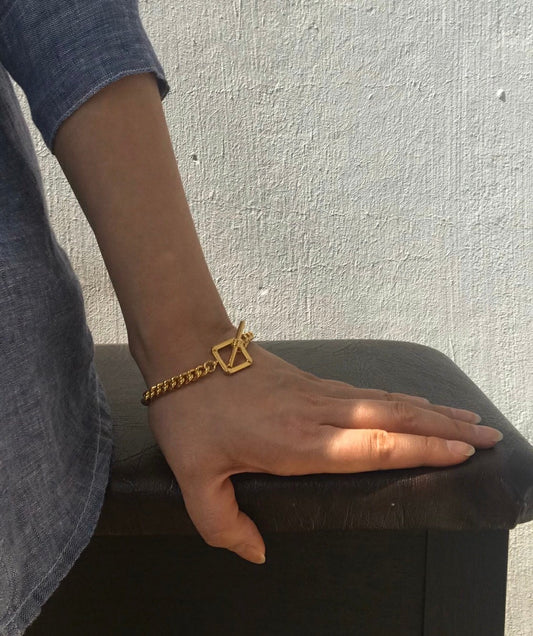 Camellia Bracelet in Gold