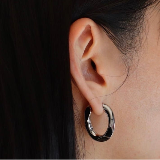 Mia Dos Earrings in Silver