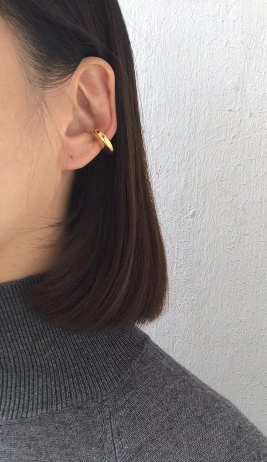 Dea Dos Cuff in Gold