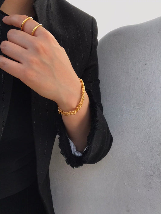 Cara Bracelet in Gold