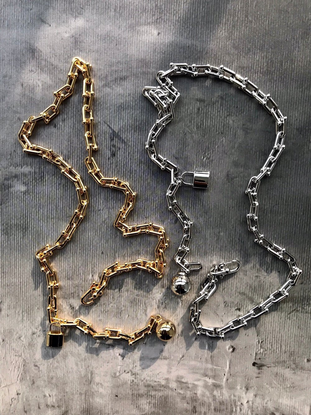 Charm Chaine Necklace in Silver