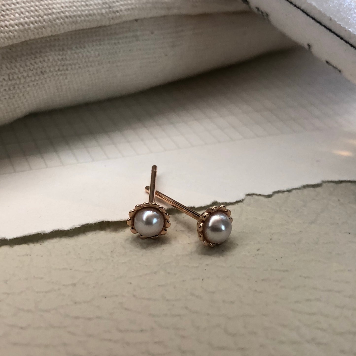Crown Pearl Earrings in Rose Gold