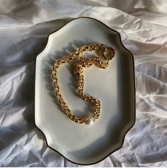 Doja Necklace in Gold