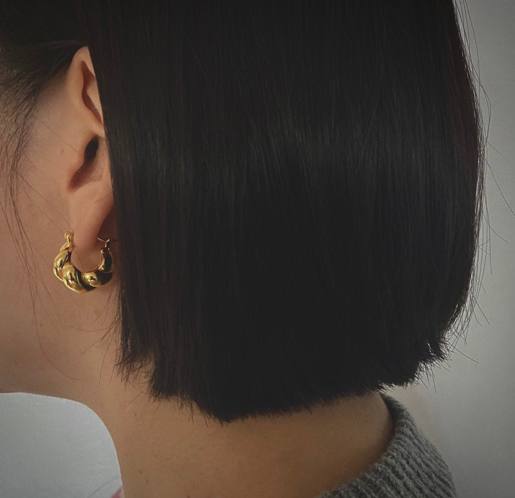 Cro Earrings in Gold