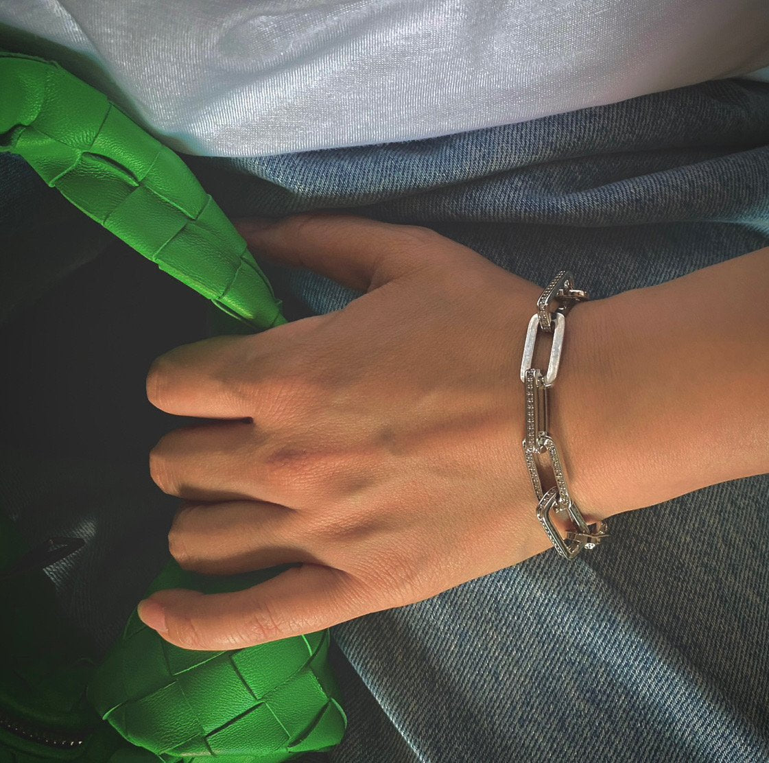 La bracelate in gold