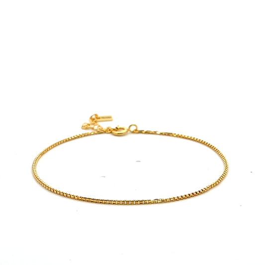 Fine Thick Box Bracelet In Gold