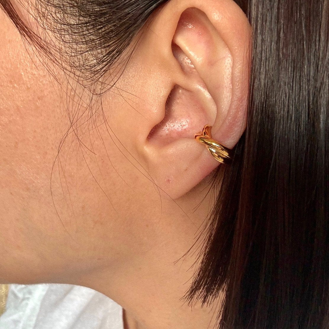 Fey earcuff in Gold
