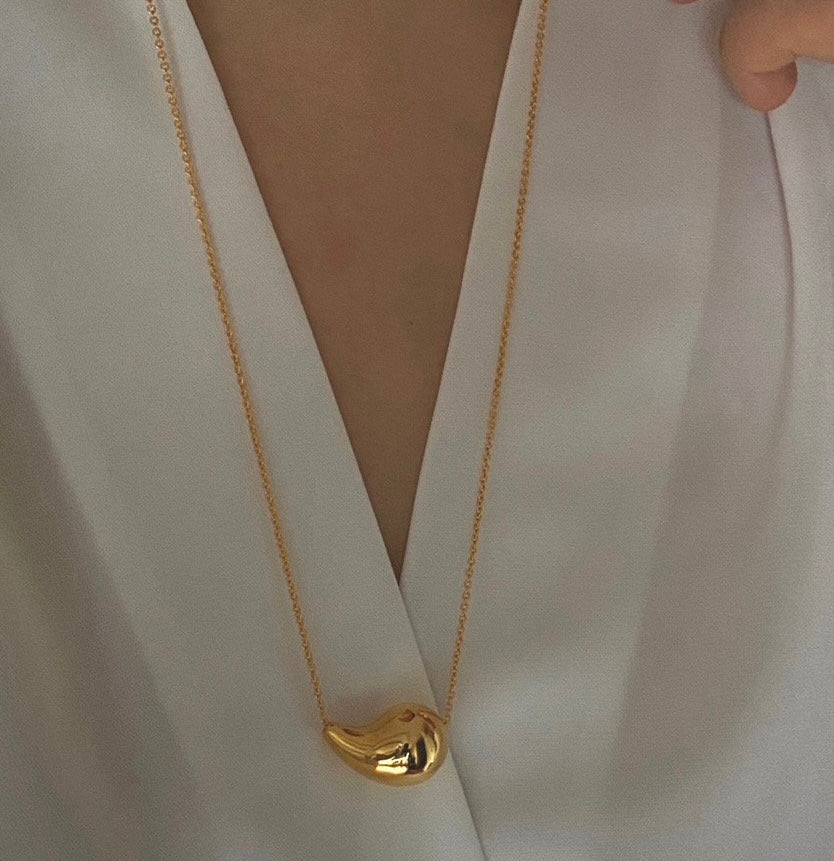 Woosh Necklace In Gold