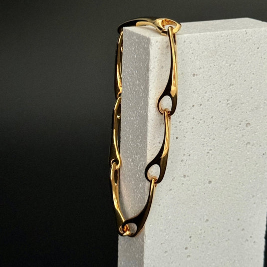 Mari Bracelet in Gold