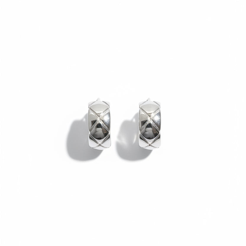 Em Dos Huggies Earrings Silver