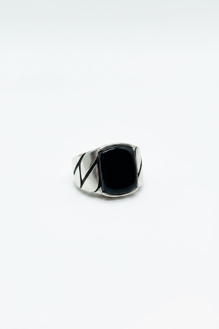 Onyx curb ring