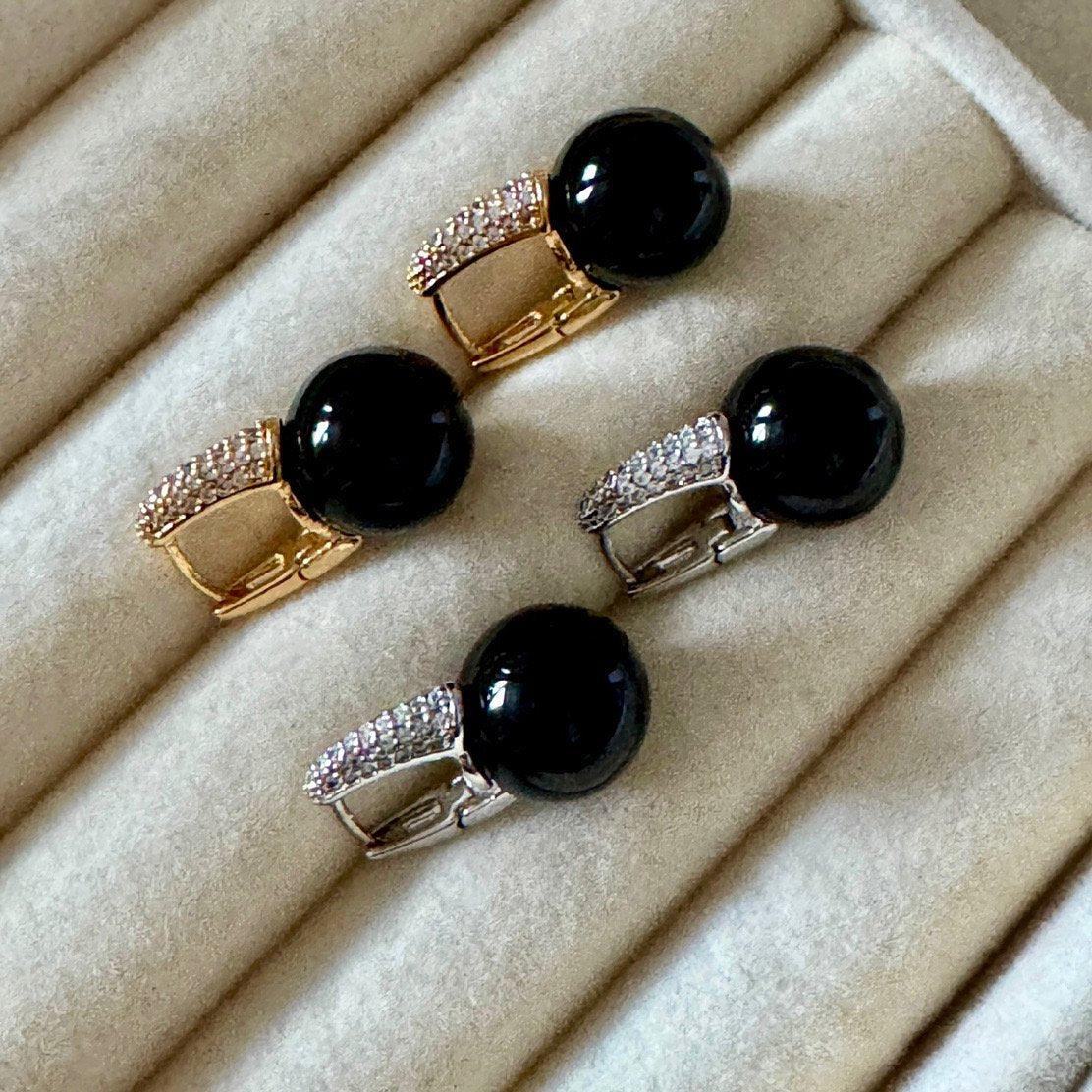 Kate earrings in gold