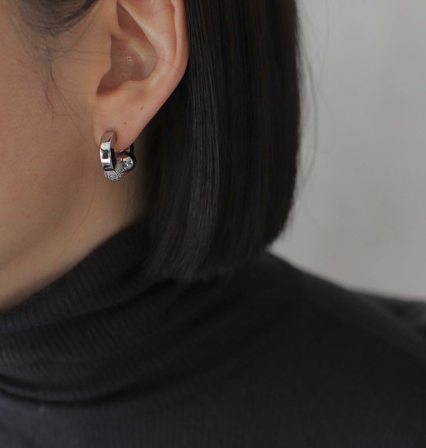 Glist Dos Earrings in Sliver