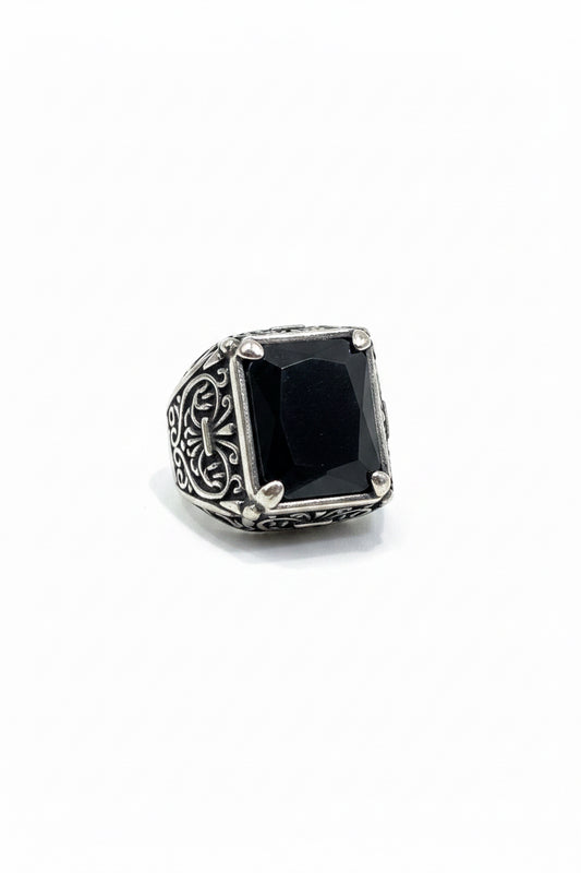 Onyx Fleur Ring