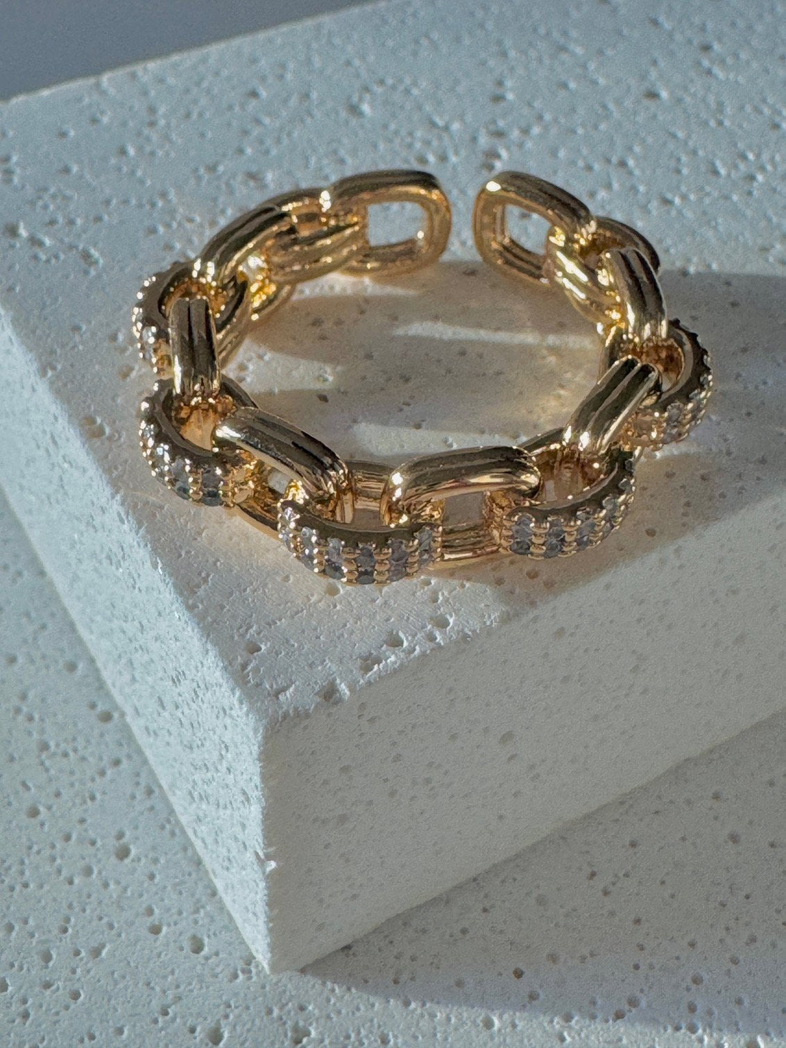 Heir thin Ring in Gold