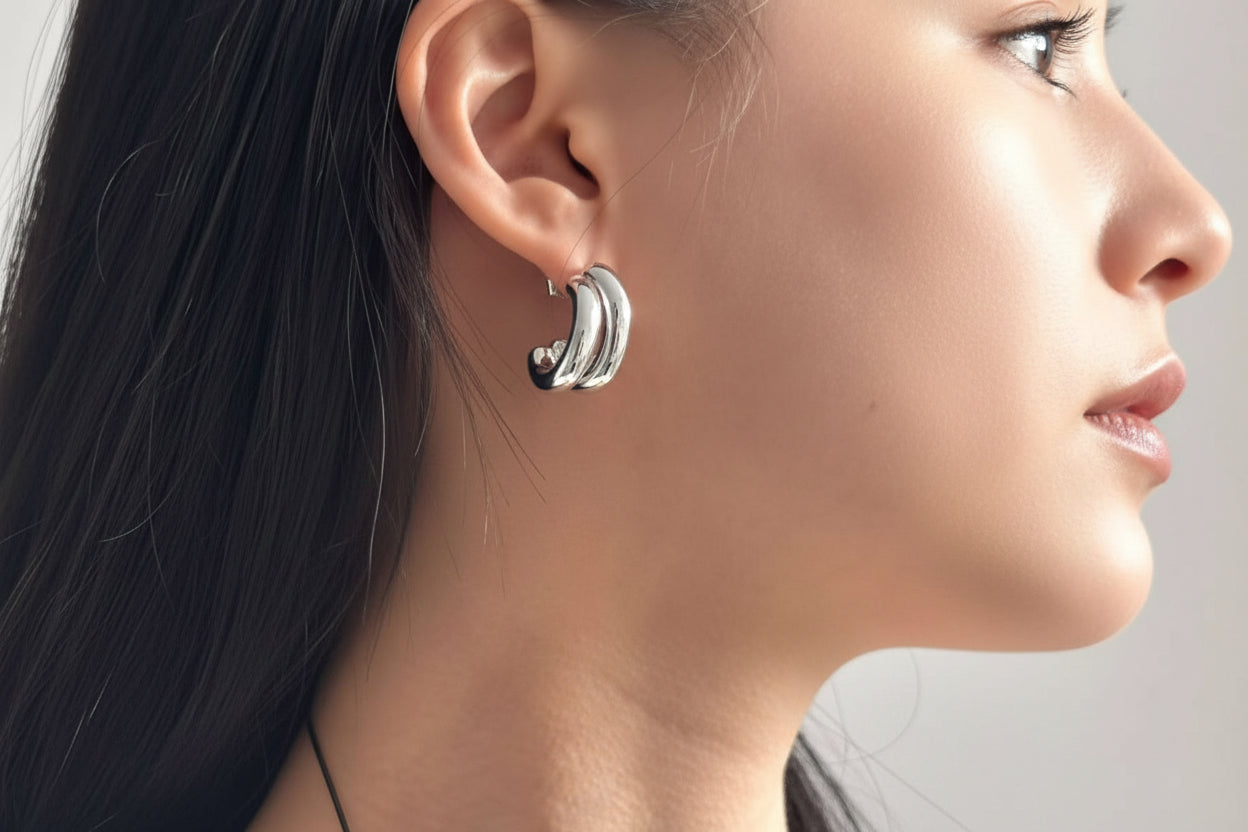 Loopy Earrings in Gold