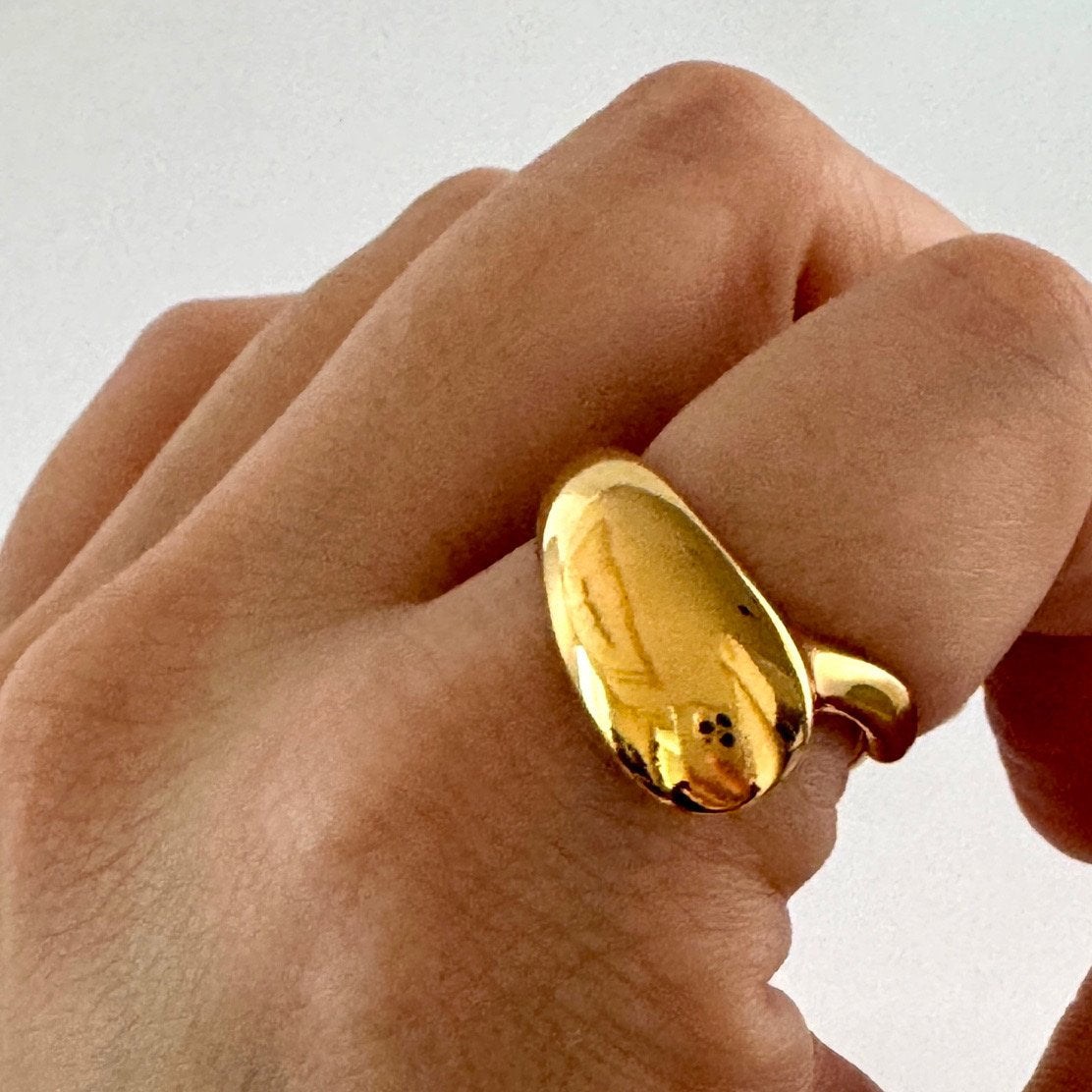 Colpo Ring in Gold