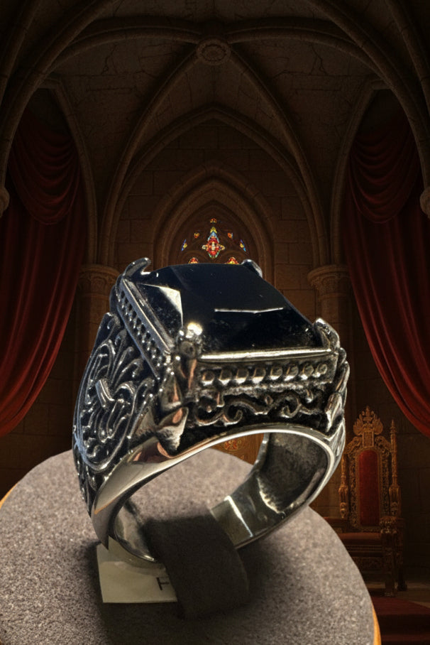 Onyx Fleur Ring