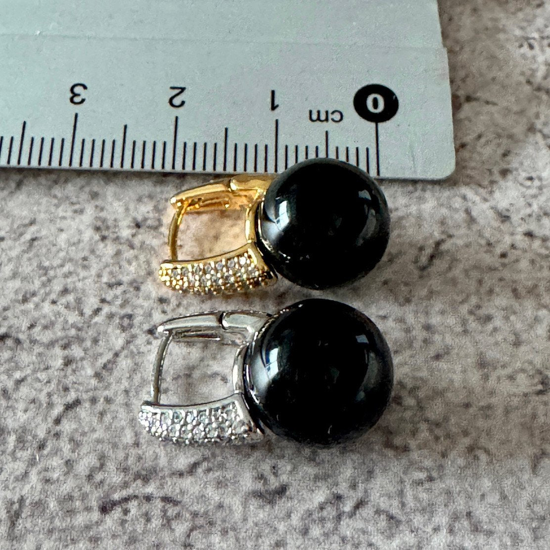 Kate earrings in gold