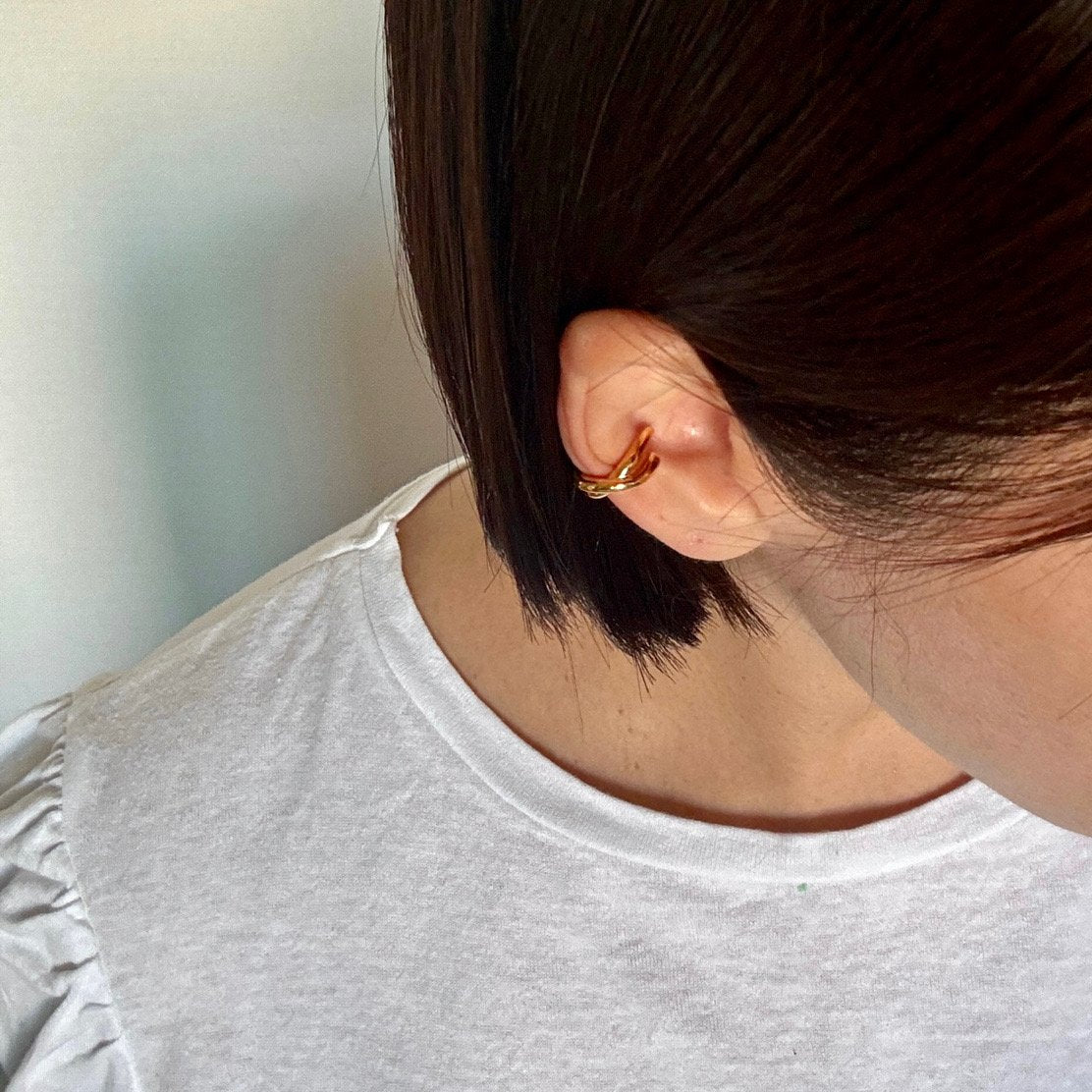 Fey earcuff in Gold