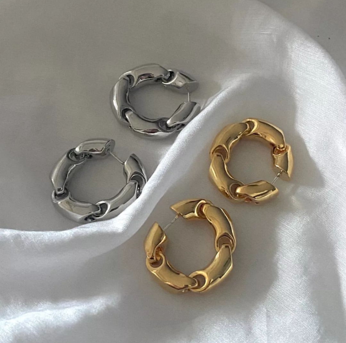 Karen earrings in Gold