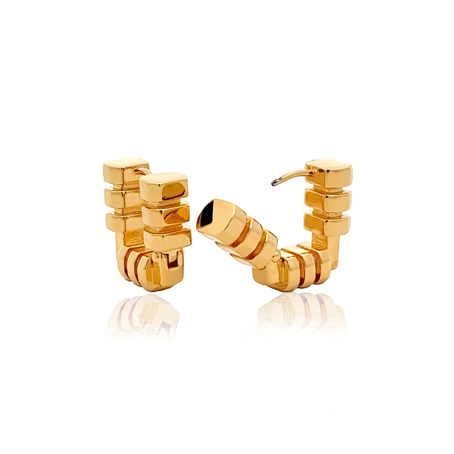 Hulge Earrings in Gold