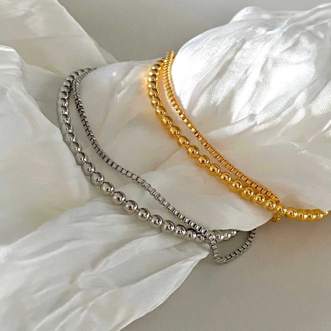 Cleef Box Bracelet in Gold