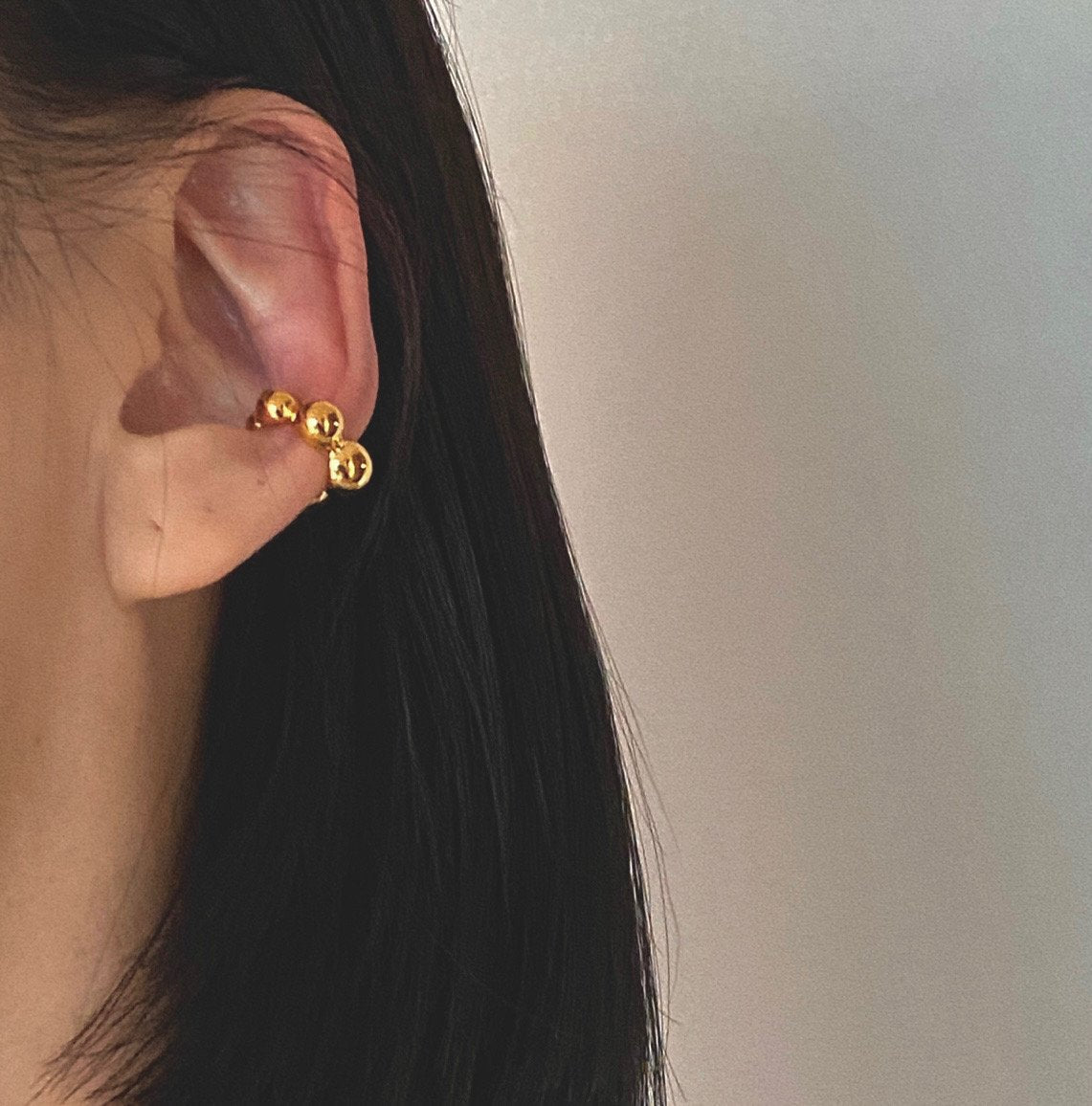 Bubbles Earcuff in Gold