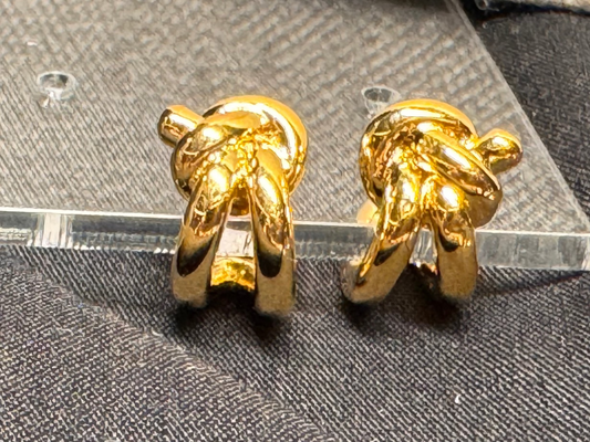 Geoduck Earrings Gold